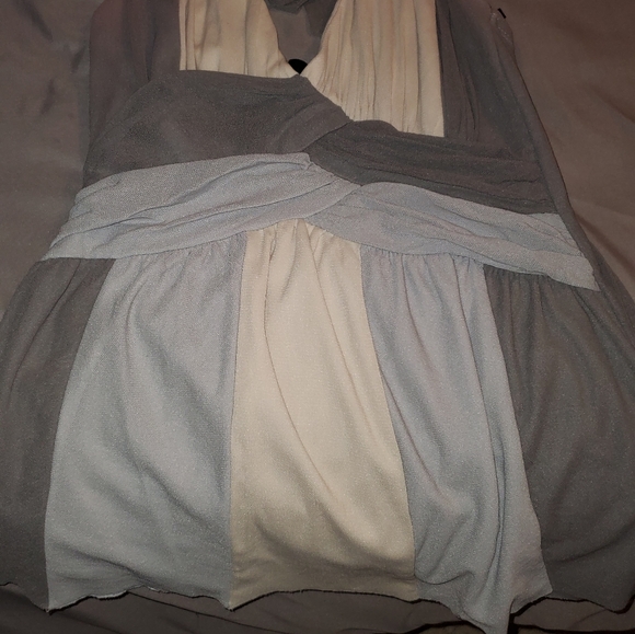 Top - Picture 1 of 2